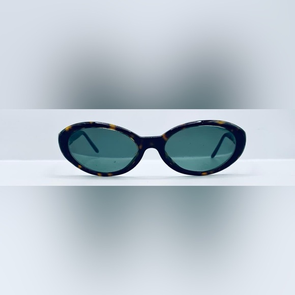 Vintage Ray Ban RB2110 Tortoise Oval Sunglasses Frames Only - Picture 3 of 7